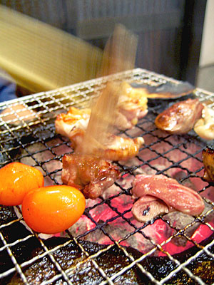 地鶏、焼いてま〜す♪ 地鶏、焼いてま〜す♪